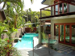 Leilani Melia - stylish 3 bedroom villa on Four Mile Beach - Port Douglas - 2