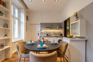 Andrássy Heritage Deluxe Apartment - Budapest - 9