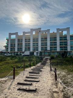 Lindo Studio Matinhos Prédio na beira mar. - 9