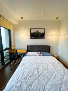 Luxury 2BR Penthouse in Gramercy, Makati - Manila - 7
