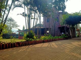 Baileys Castle Villa - 4BHK Oasis in Lonavala Khandala - Lonavala - 1