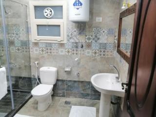 شقه فندقيه فاخره رؤية مفتوحه للأهرامات - Il Cairo - 0
