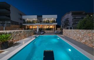 4 Bedroom Cozy Home In Novalja - 6