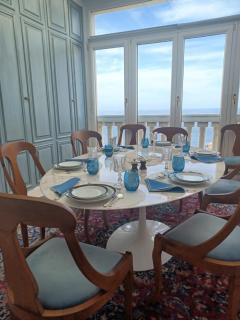 Monte-Carlo stunner w/sea view.Walk score 99 - 6