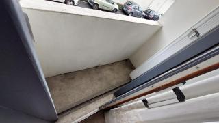 le Fossié - grand T2 - basique propre et fonctionnel avec parking - Pau - 1