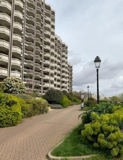 Riverside Retreat with balcony & parking - Courbevoie - 6