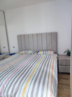 Riverside Retreat with balcony & parking - Courbevoie - 2