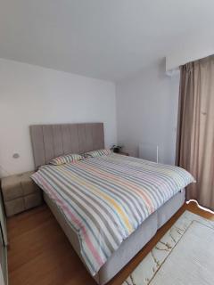 Riverside Retreat with balcony & parking - Courbevoie - 8