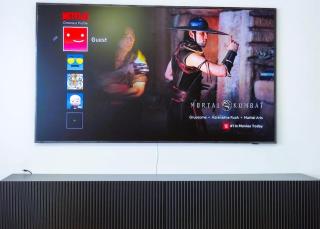 Riverside Retreat with balcony & parking - 1