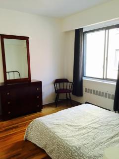 Stylish Montreal Apartment: Comfortable Stay in the Golden Square Mile - 4