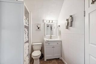 White House Bungalow - Bay City - 9