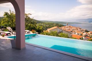 Apartment with a private pool, enchanting view, beach - by Traveler tourist agency ID 2122 - Vrbnik - 6