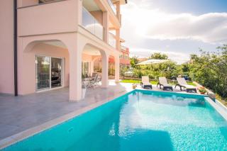 Apartment with a private pool, enchanting view, beach - by Traveler tourist agency ID 2122 - Vrbnik - 4