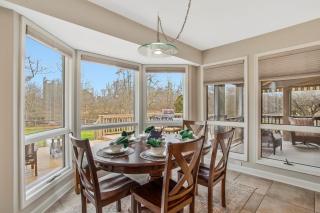 Gorgeous Creek Side Ranch-Style Estate With Dock - Grasonville - 1