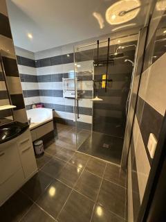 chambre équipée - 4