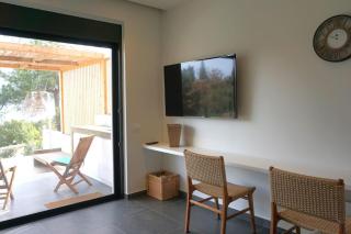 Seaside villa: Private pool, mountain view for 6 - 3
