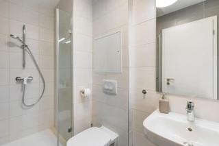 Terrace Vista-Modern 2BR Retreat - Budapest - 6