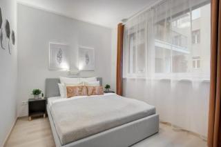 Terrace Vista-Modern 2BR Retreat - Budapest - 1