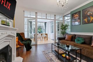 Birmingham Gem-Stylish 5 Bed house near NEC, BHX, HS2 - Huge Parking & Fast WiFi! - Kingshurst - 2