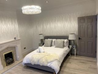 Stylish King Size Room in Modern Renovated House - Catford - 0