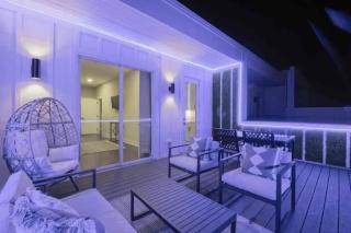 Luxury four-story Home, Rooftop Deck with views, PingPong! Sleeps 12! - 6