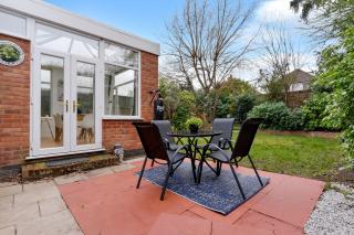 Birmingham Gem-Stylish 5 Bed house near NEC, BHX, HS2 - Huge Parking & Fast WiFi! - Kingshurst - 4