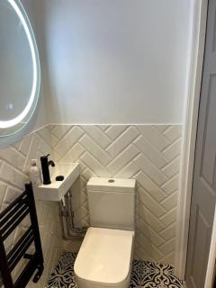 Private Access Double Ensuite Room - Ground Floor - Catford - 4