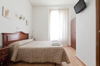 Hostal Condestable - Madrid - 8