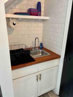 Pop-Of-Color - Loft - Downtown Raleigh - Near NCSU - Raleigh - 4