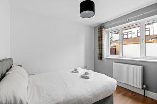 Stylish 2 Bed Bungalow in East Ham, Close to Excel - Londra - 3