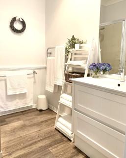 Autumn Beauty - Mountain View Cottage 3 - Bright - 4