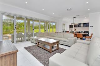 Tranquil Vista Luxury Estate - Your Ultimate Weekend Haven - 4