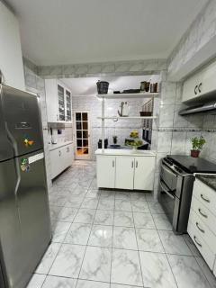 Apto 4 suítes (8 pessoas) - 50 metros da praia - Santos - 7
