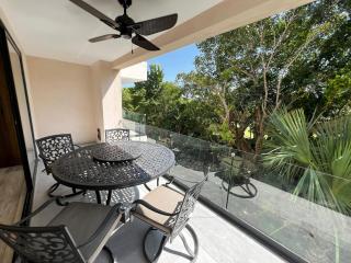 Modern Apartment with Private Terrace and Golf Course View, free parking in Puerto Aventuras - Puerto Aventuras - 5