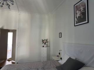 Charming huge apartment with south sunny balcony - 1