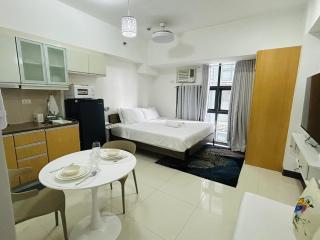 11B Tower 1 Viceroy Residences Mc Kinley Hill BGC - Manila - 9