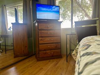 Vineyard Vista Suite with TV and private bathroom - Hemet - 8