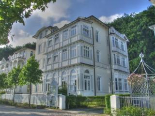 Villa "Strandeck", App 3 - direkt am Strand, mit Ostseeblick - 9