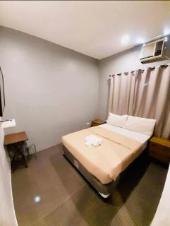 Hometown Hotel - Lacson Bacolod - 1