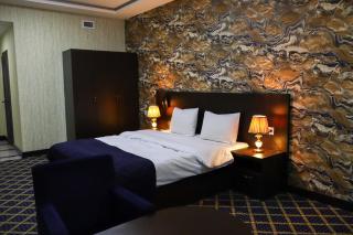Kristal Inn Hotel - Baku - 8