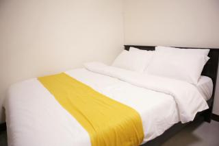 Cr8tive HOMES-Transient Stays Legend Condominiums - Manila - 7