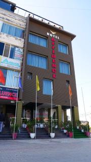 AFFLUENCE Hotel - Kharar - 6