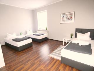 SUNNYHOME Monteurwohnungen und Apartments in Schwandorf - Schwandorf in Bayern - 1