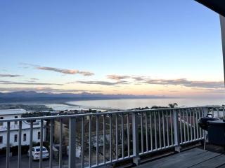 Entire Home with Panoramic Mountain and Sea views - Plettenbergbaai - 0
