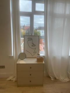 Luxury en-suite in modern house - Catford - 2