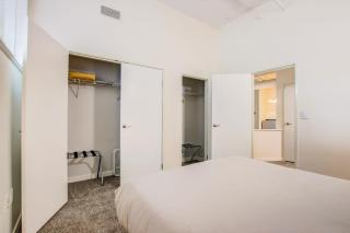 TWO CozySuites Apartment with Skybridge Access #3 - Indianápolis - 2
