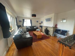 Three Gables, West Wight village house, Sleeps 10 - 4