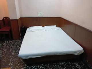 HOTEL HEERA - Calcuta - 3