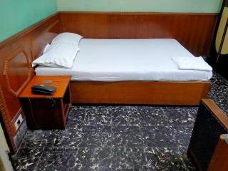 HOTEL HEERA - Calcuta - 1