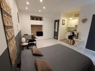 Le Colonel, Studio au Cœur du village en rez-de-chaussée d'une ancienne maison - Marseillan - 0
